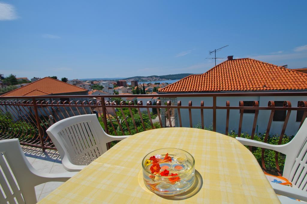 Hella Apartments Trogir Room photo