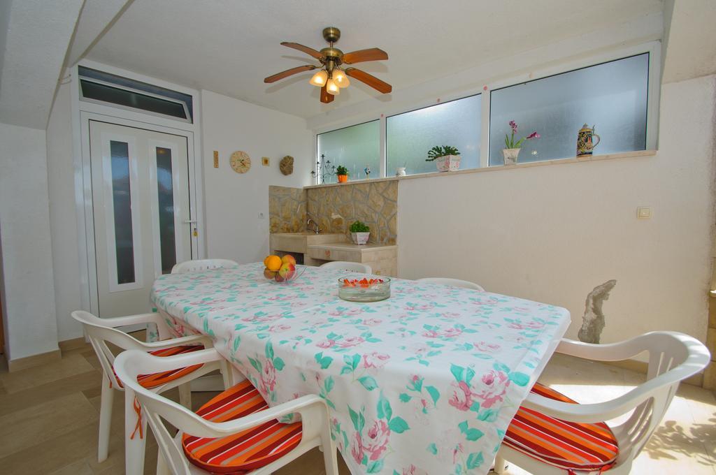 Hella Apartments Trogir Room photo