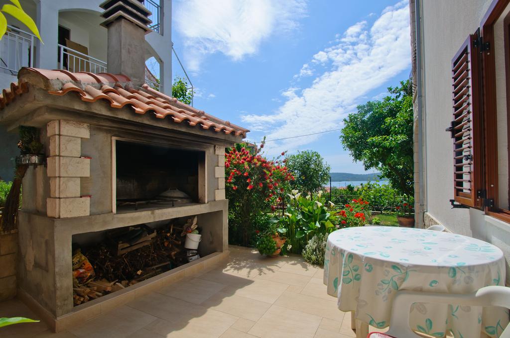 Hella Apartments Trogir Room photo