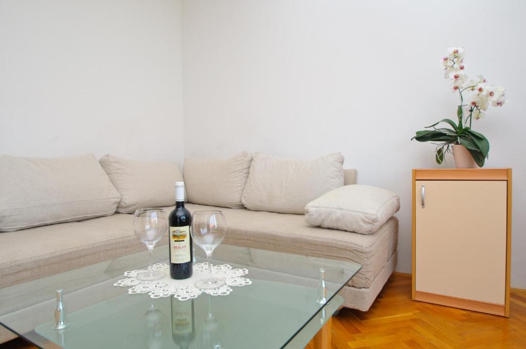 Hella Apartments Trogir Exterior photo