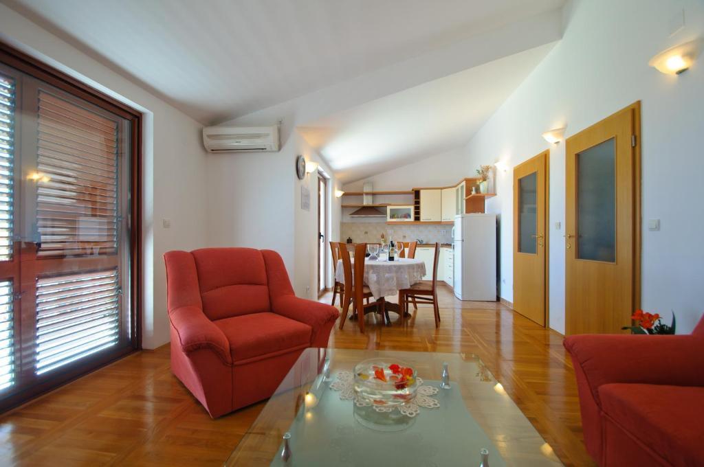 Hella Apartments Trogir Exterior photo